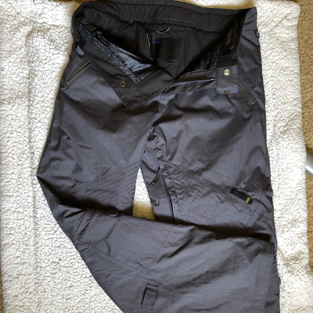 Beautiful Burton snowboarding pants! NWOT